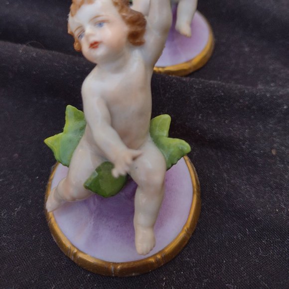 MZ Dresden Cherub/Putti figures, 2- identical pair. Mint condition, early 20th C - Picture 2 of 6